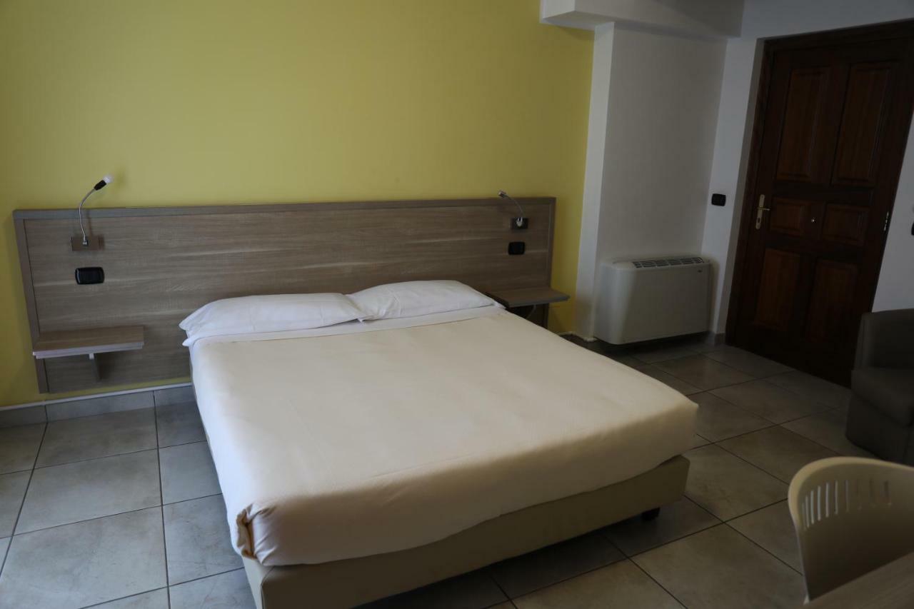 Garni House Majorana Ξενοδοχείο Rende Εξωτερικό φωτογραφία
